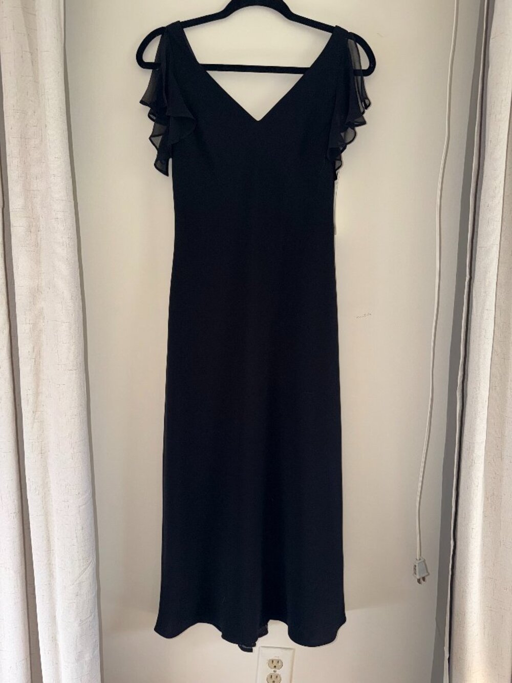 JONES NEW YORK lined elegant dress/NWT/4    (pit to pit 17)